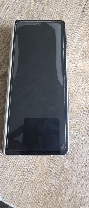 Samsung galaxy Fold 5 512