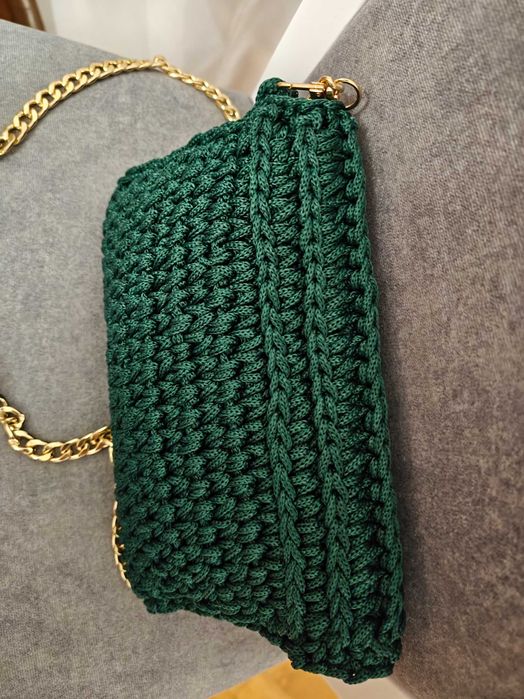 Torebka zrobiona na szydełku