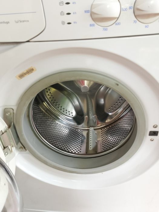 Пральна машина INDESIT WISL 105 на 7 кг.