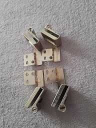 Dobradiças para vidro portas de armário.