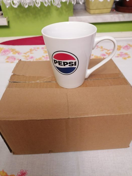 Ceramiczny kubek z logo Pepsi