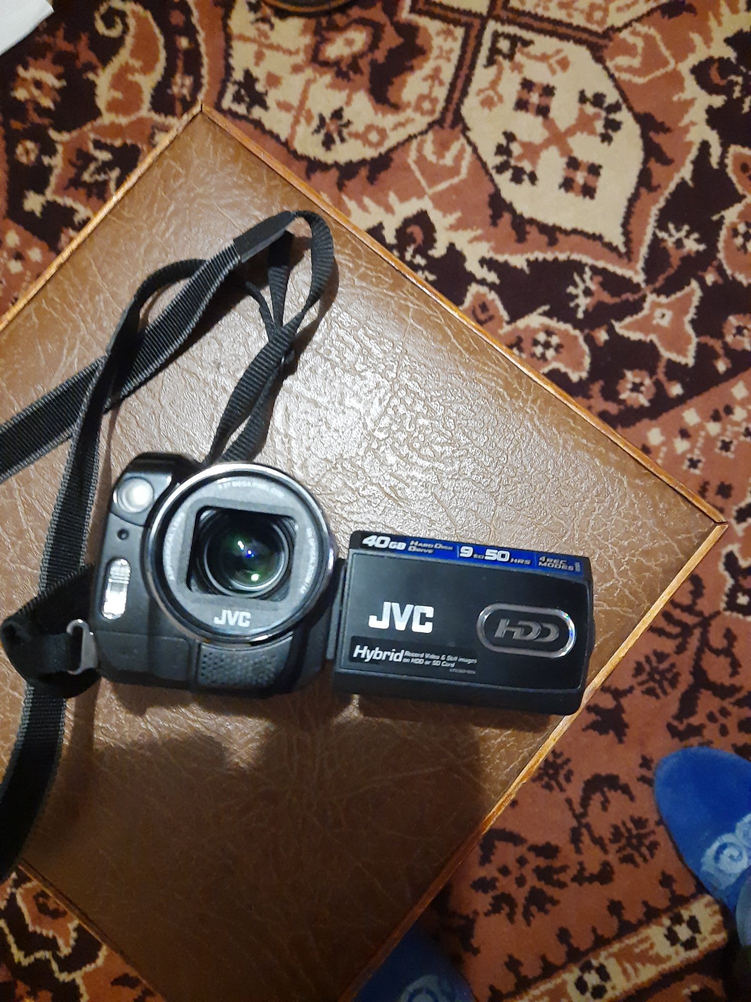 Відеокамера JVC GZ-MG575