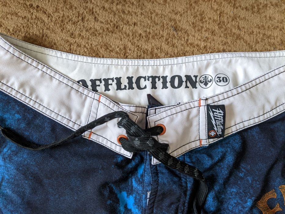 Affliction шорты