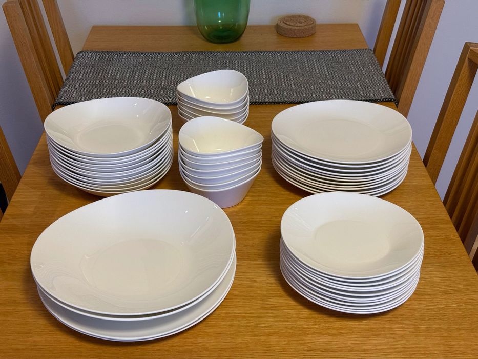 Zastawa stołowa IKEA SKYN na 12 osób - porcelana kostna/bone china