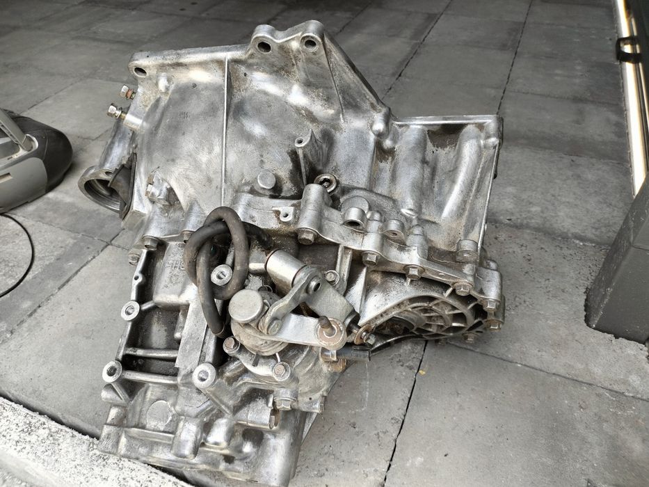 Коробка Nissan X-Trail T30 2.0 Бензин