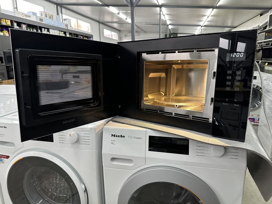 Сенсорна вбудована мікрохвильова піч Miele M 2230 СВЧ миле