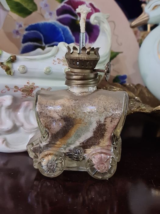 Szklana lampka naftowa