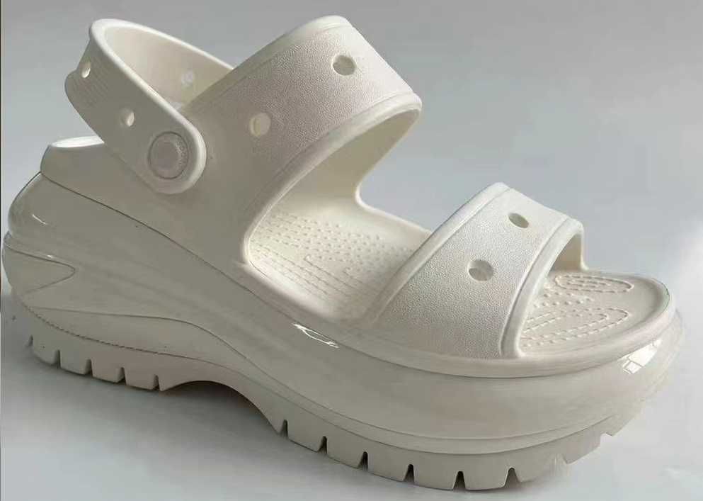 Оригинал Crocs Classic Mega Crush Sandal Bone 35-39р.