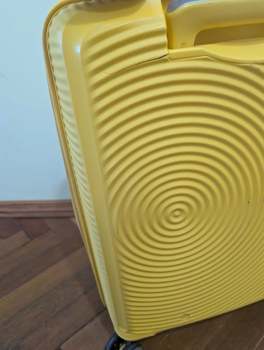 Валіза American Tourister Soundbox 55см з дефектом