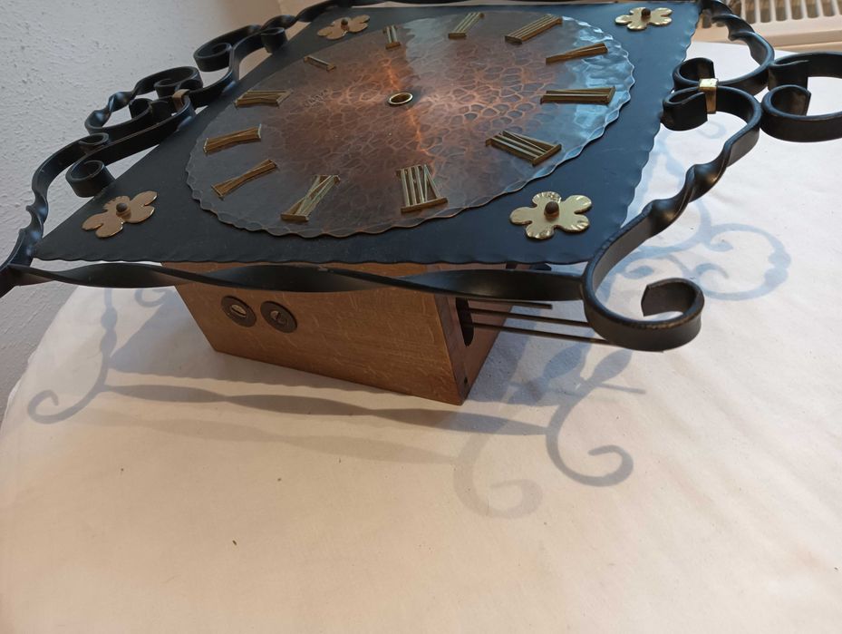 Stara skrzynia do zegara + struny