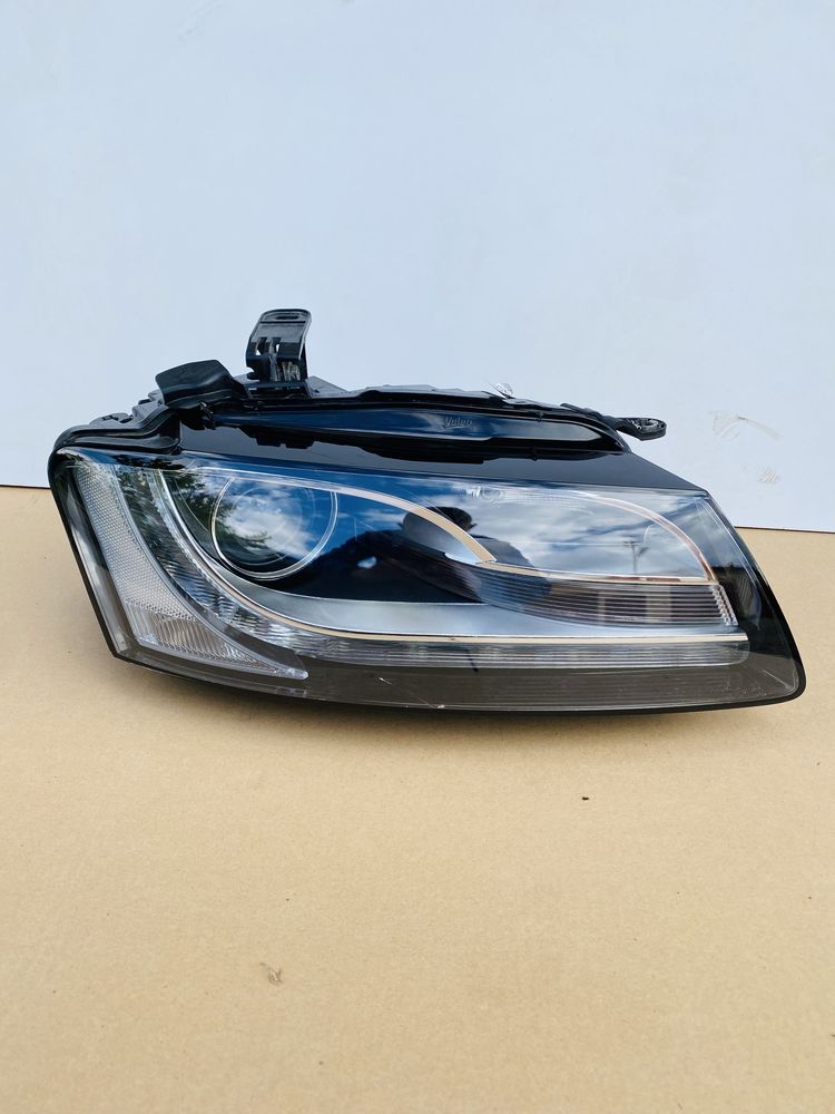 Lampa Reflektor PRAWA Xenon Skretny Audi A5 T8 Europa