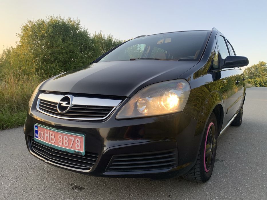 Opel zafira B 2006рік бензин 1.6 механіка