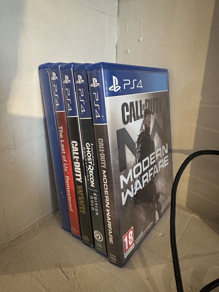 konsola playstation 4 pro pad 5-gier zestaw