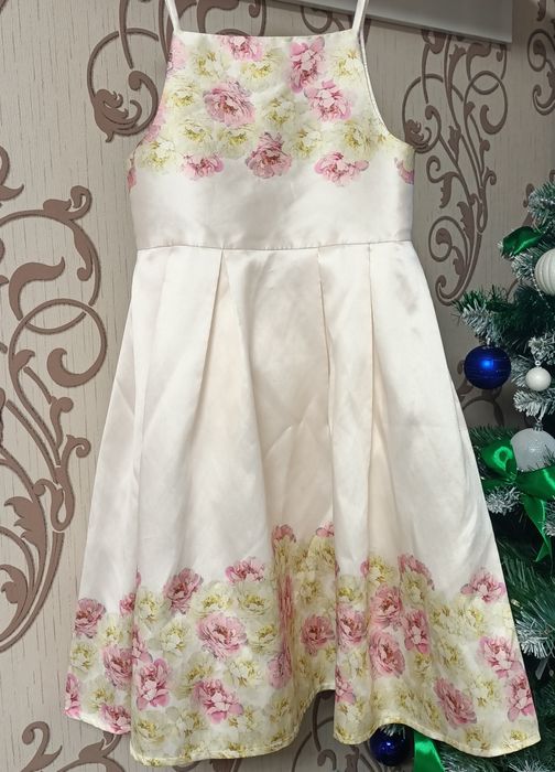 Сукня для дівчинки