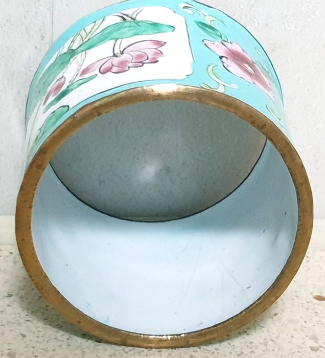 Linda argola de guardanapo asiática vintage com esmalte