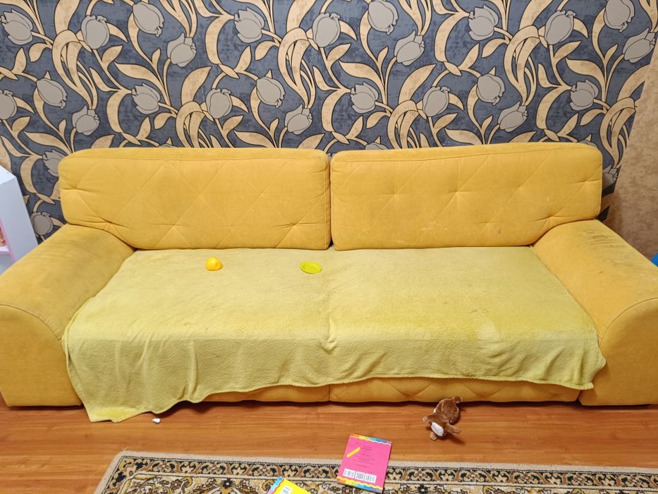 Диван гостевой,удобный,но есть некоторые неполадки