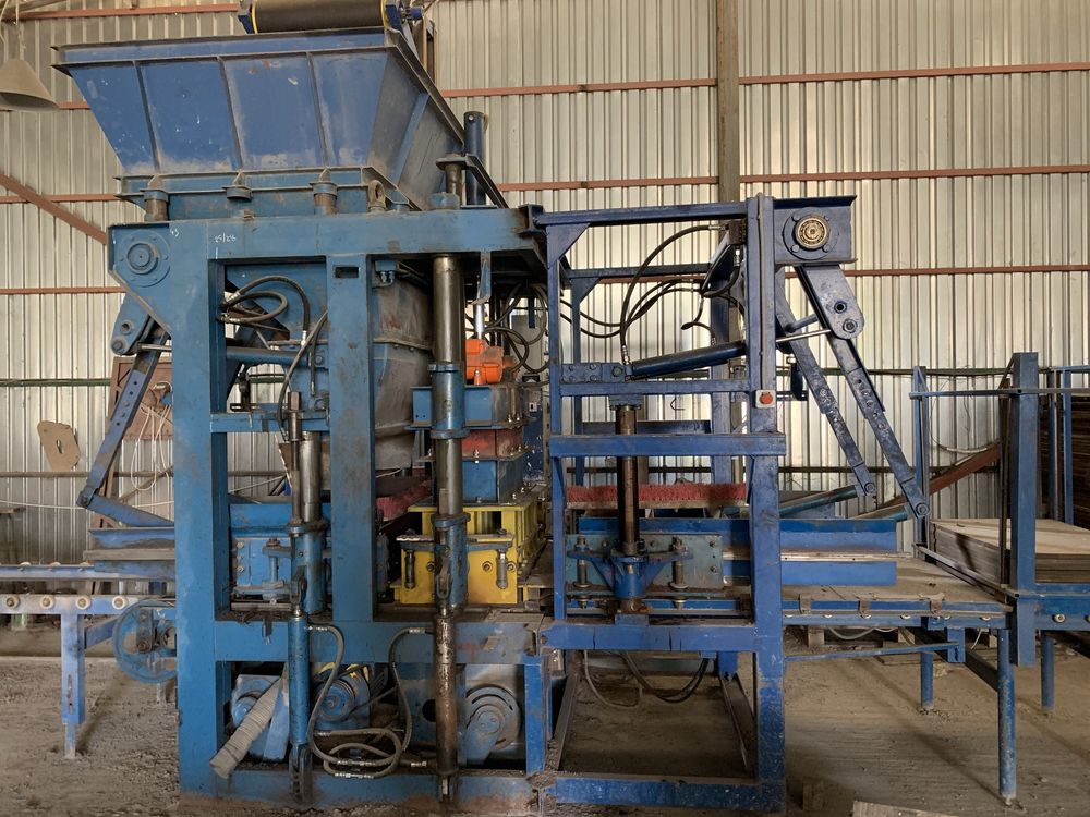 Вібропрес Kurzetnik UF-051, вибропресс для плитки , бордюрів, блоків