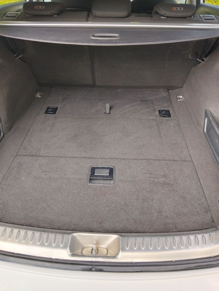 Hyundai i 40  diesel  127 tys.km