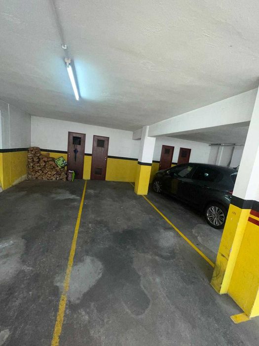 Lugar de garagem +arrecadação