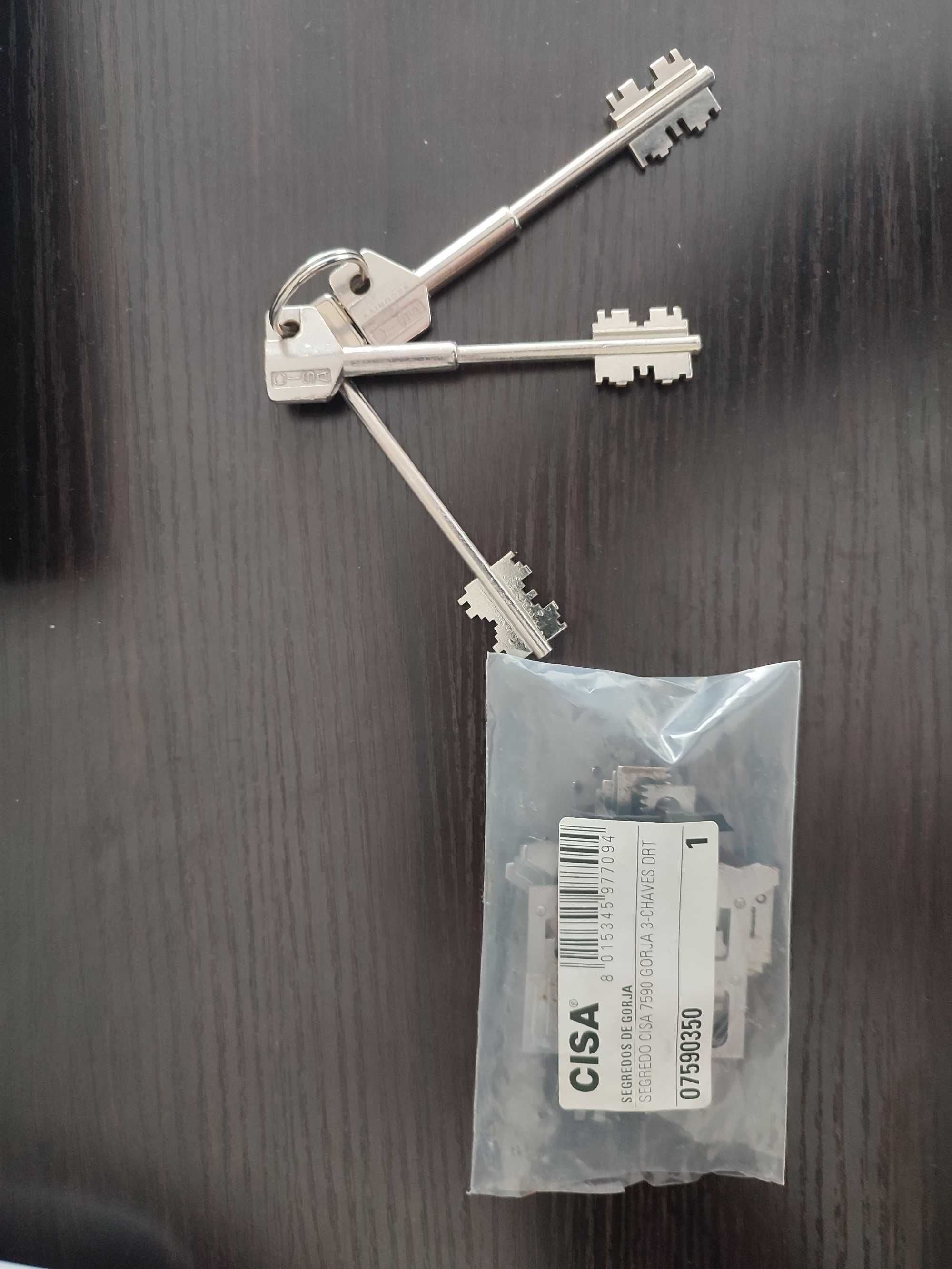 Segredo CISA 07590 com 3 chaves