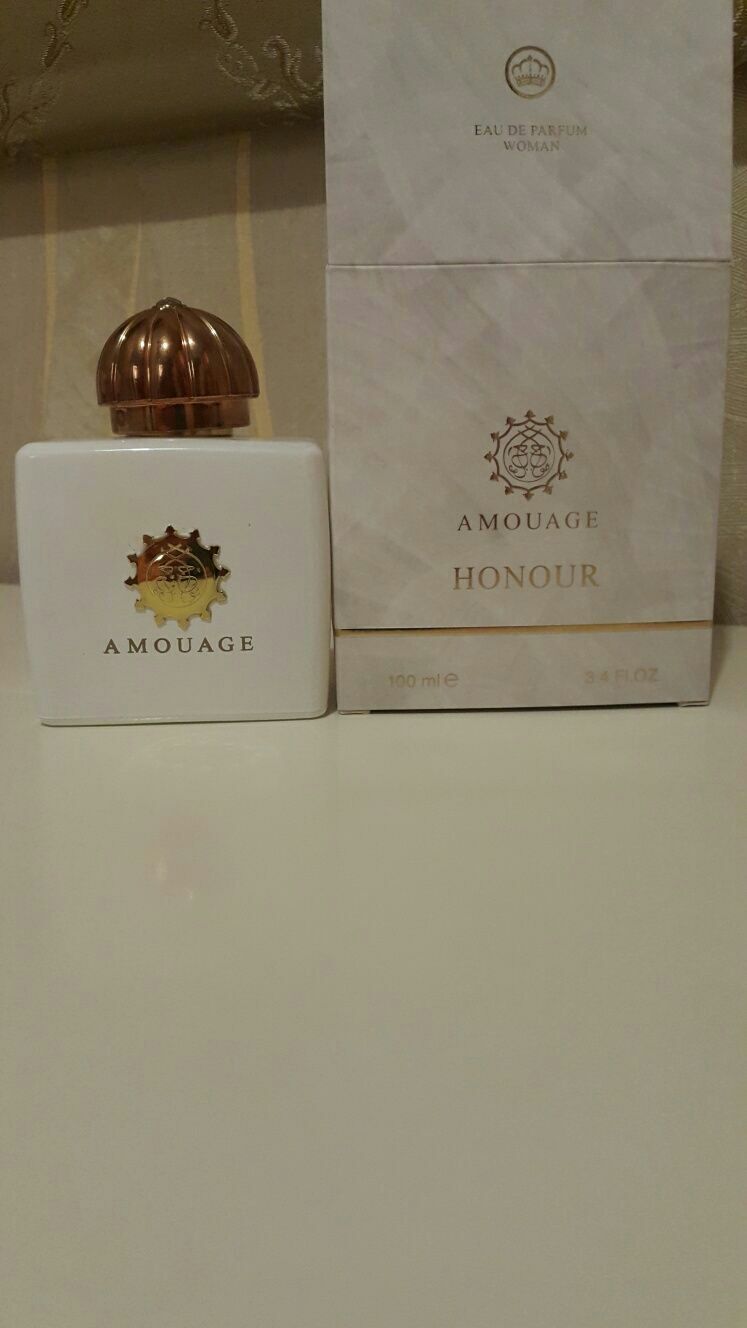 Парфюмерия разных прозводителей: Amougе, Marc Jacobs, и др.