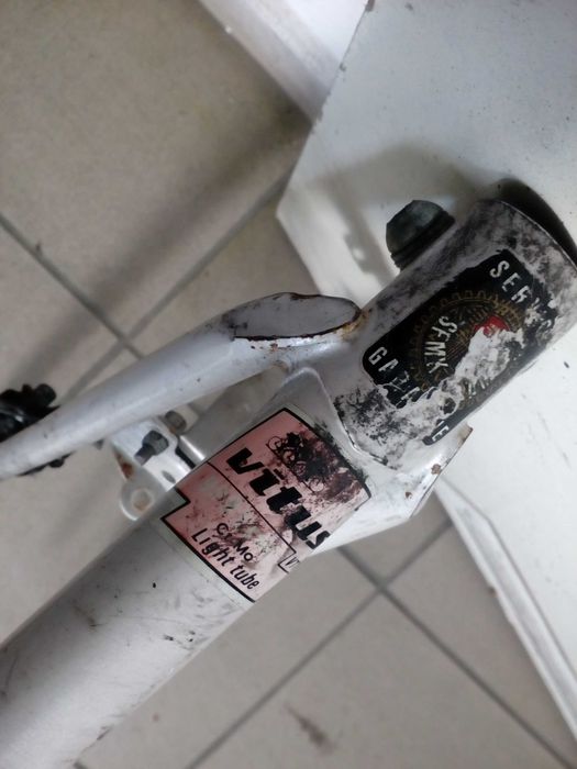 Cilo rama cr mo Vittus 999 plus widelec 1" pod koła 28 szosa+ osłona