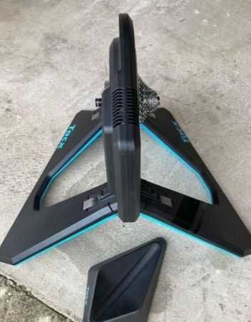 Sprzedam trenażer rowerowy Tacx NEO 2T Smart (model T2875)
