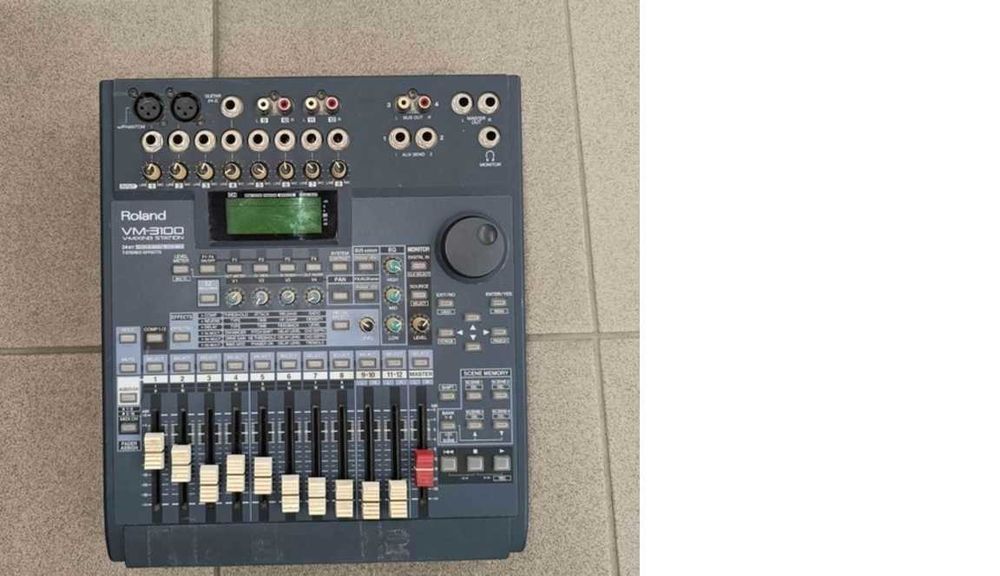 Мікшерний пульт Roland 3100 Pro