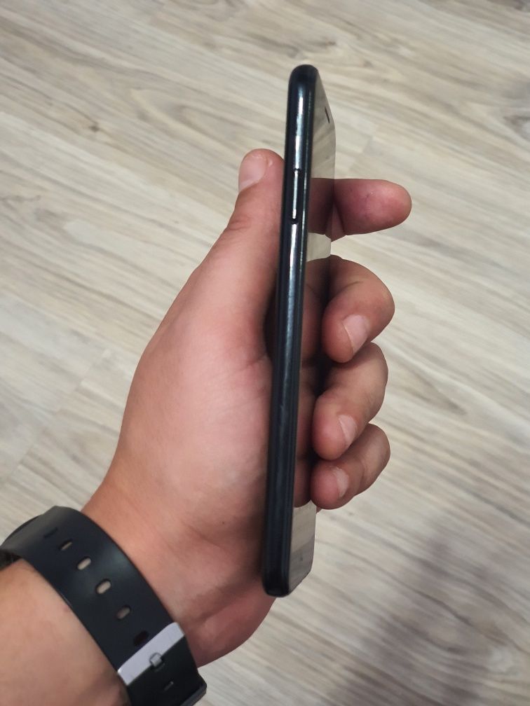 Google pixel 3a 4/64 E-sim