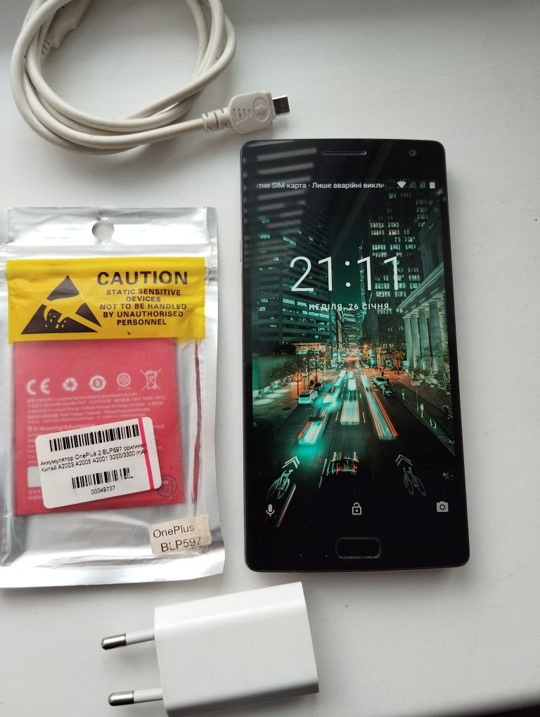 Продам смартфон One Plus 2.