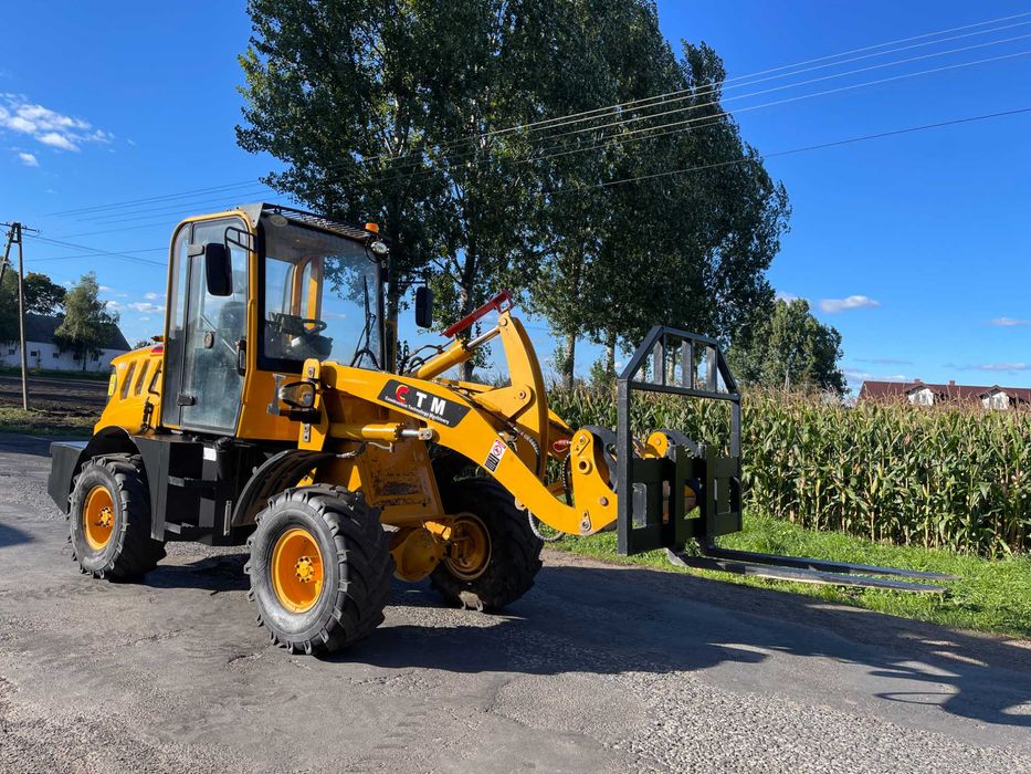 Ładowarka kołowa przegubowa CTM 922_Jak nowa 2022 ROK_Łyżka,Widły,4X4!