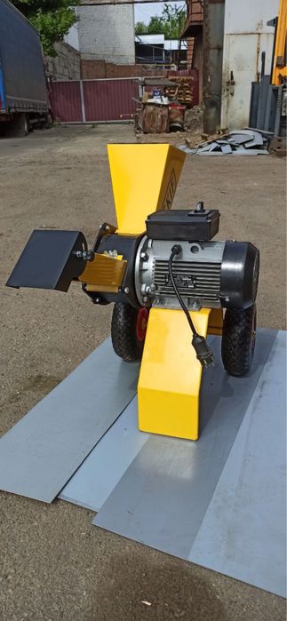 Скіф WSE - 4180 Щіпоріз. Подрібнювач гілок електро