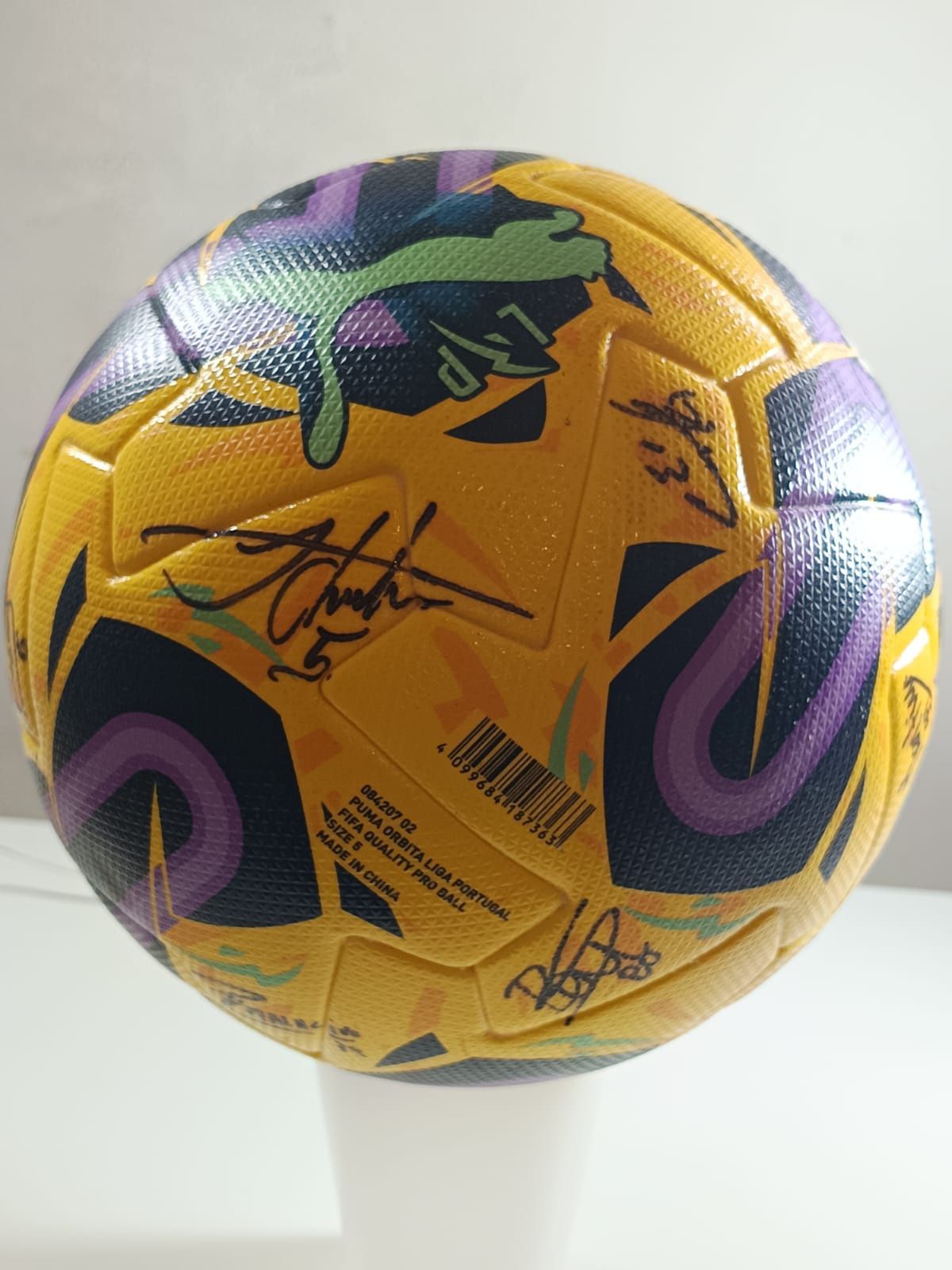 Bola autografada Boavista