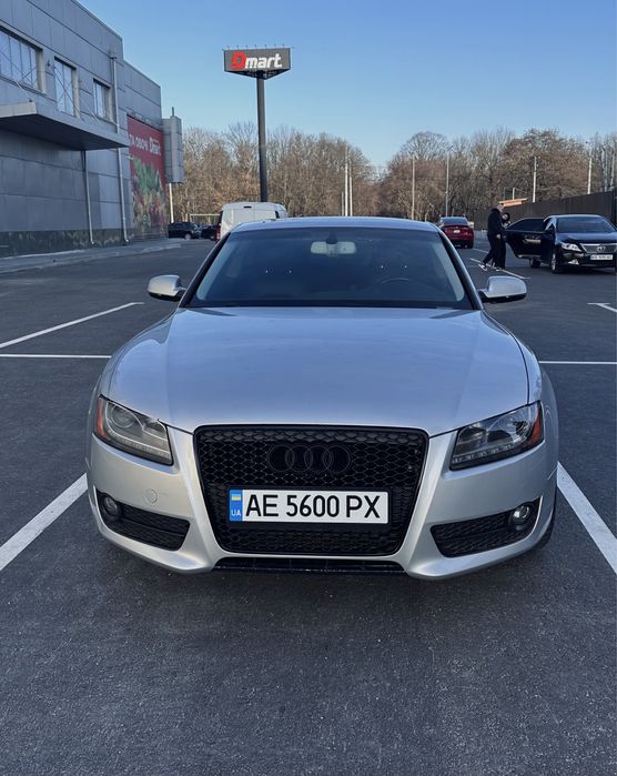 Audi a5 2011 2.0 бензин