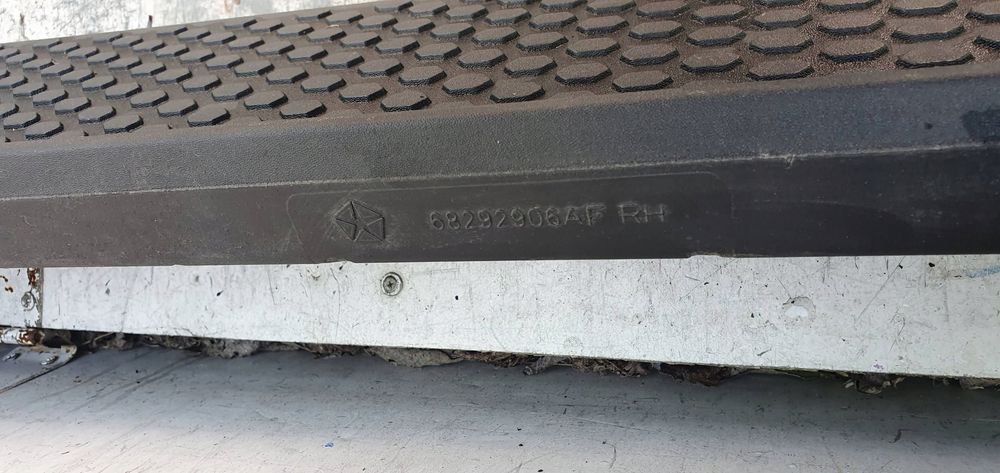 jeep wrangler jl lewy prawy kpl próg listwa progowa nakładka