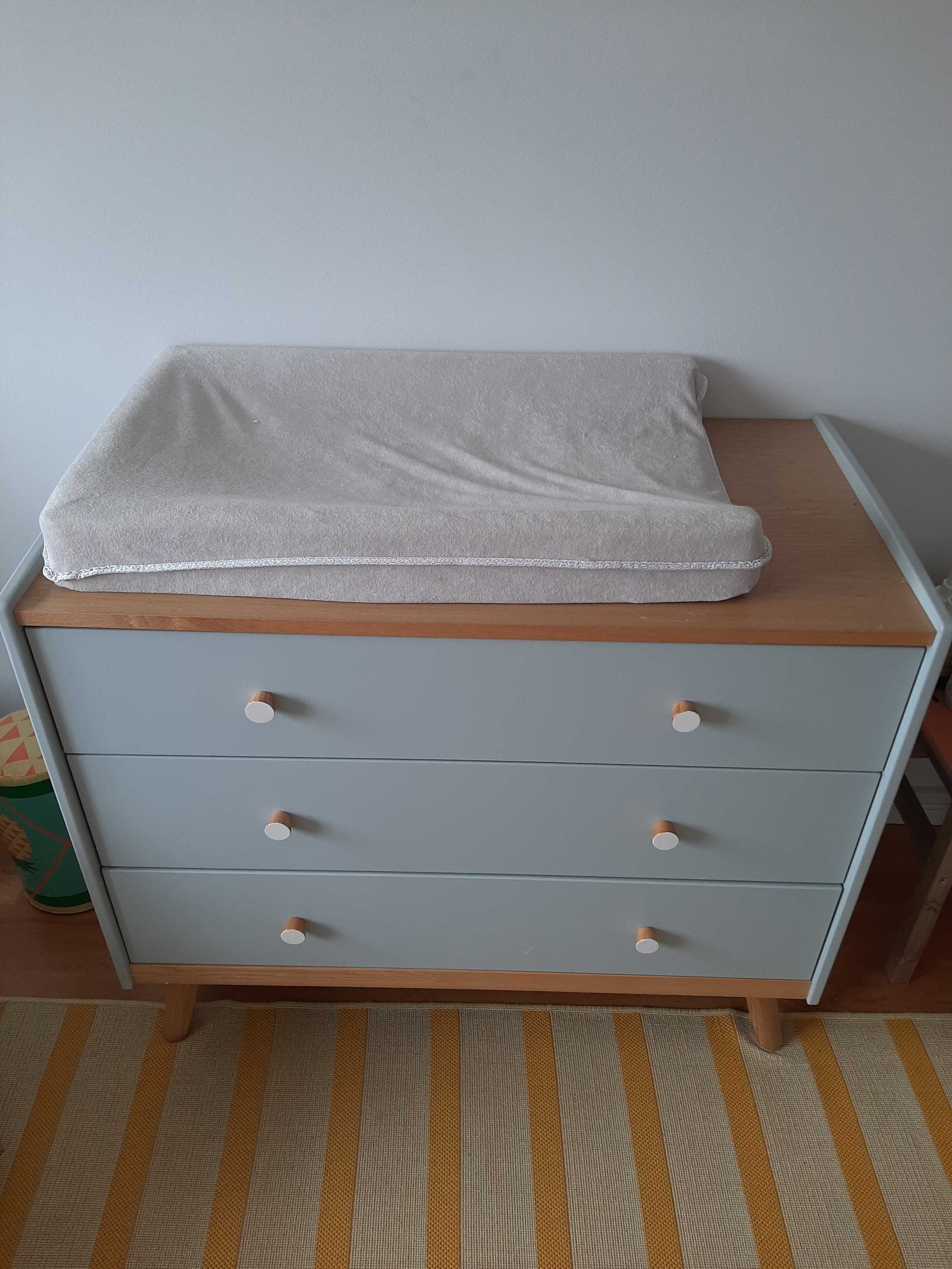 Cómoda em ótimo estado