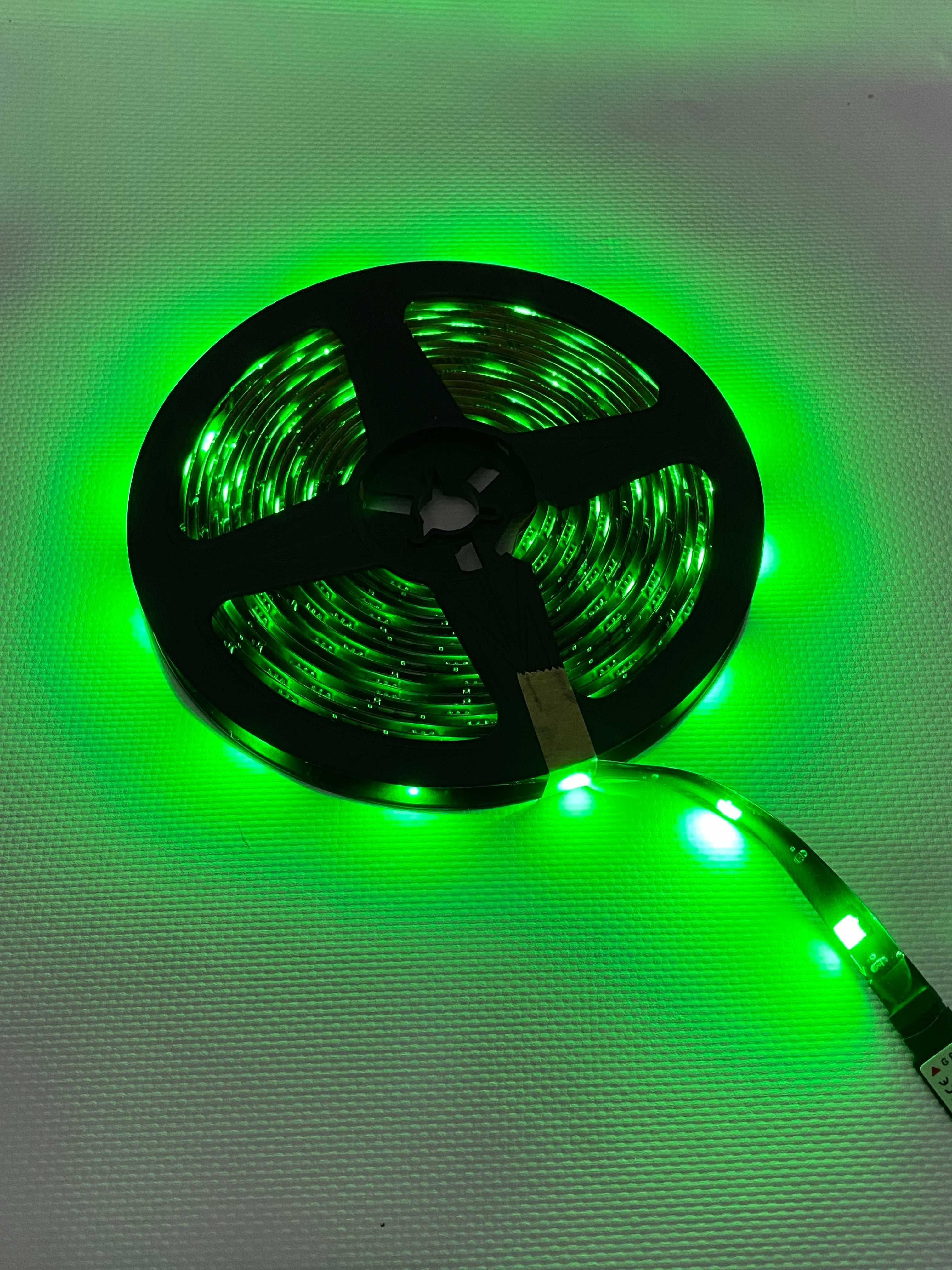 Светодиодная LED лента USB 5050 5м с пультом +управление через телефон
