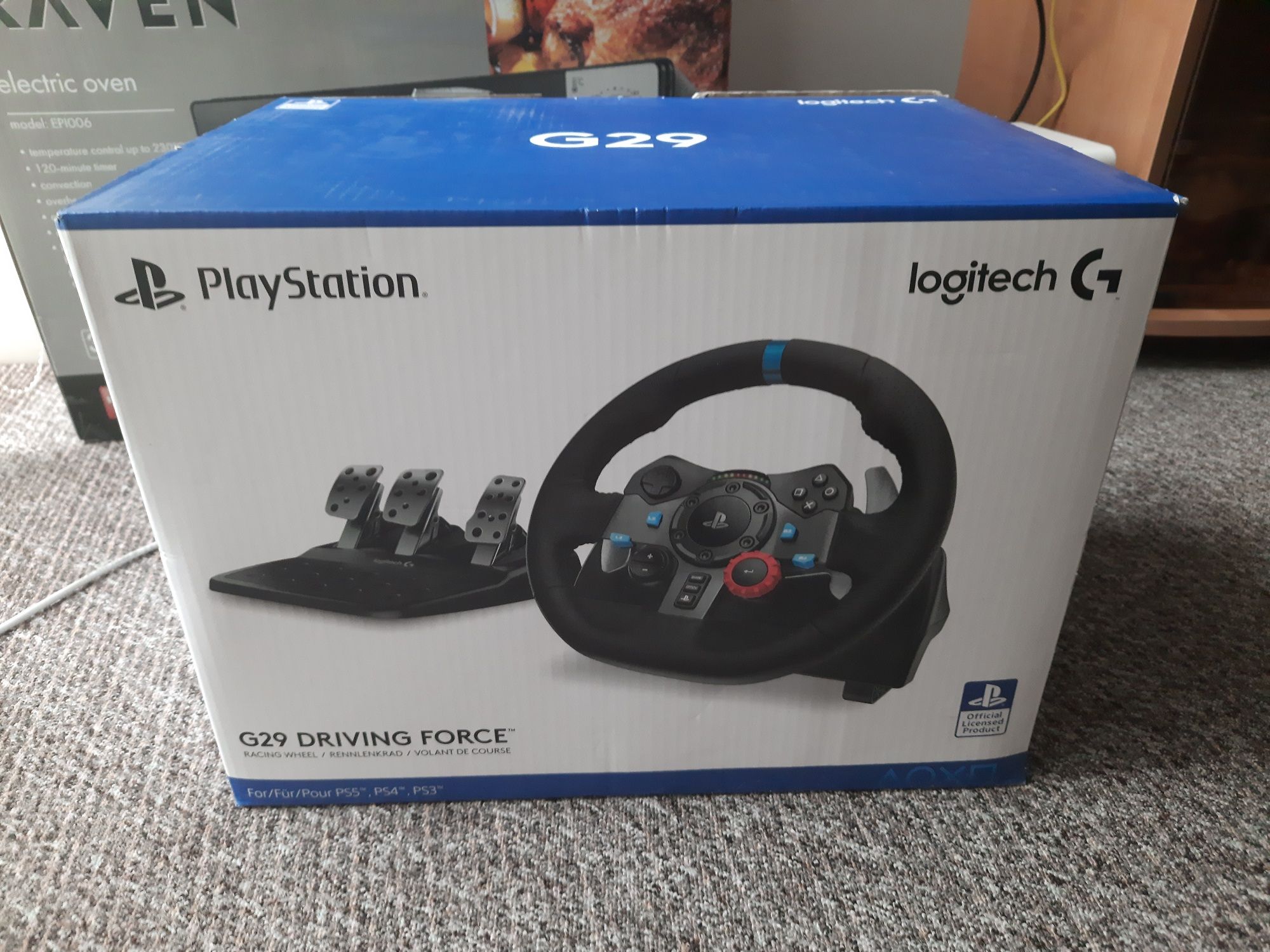 Sprzedam kierownicę Logitech G29