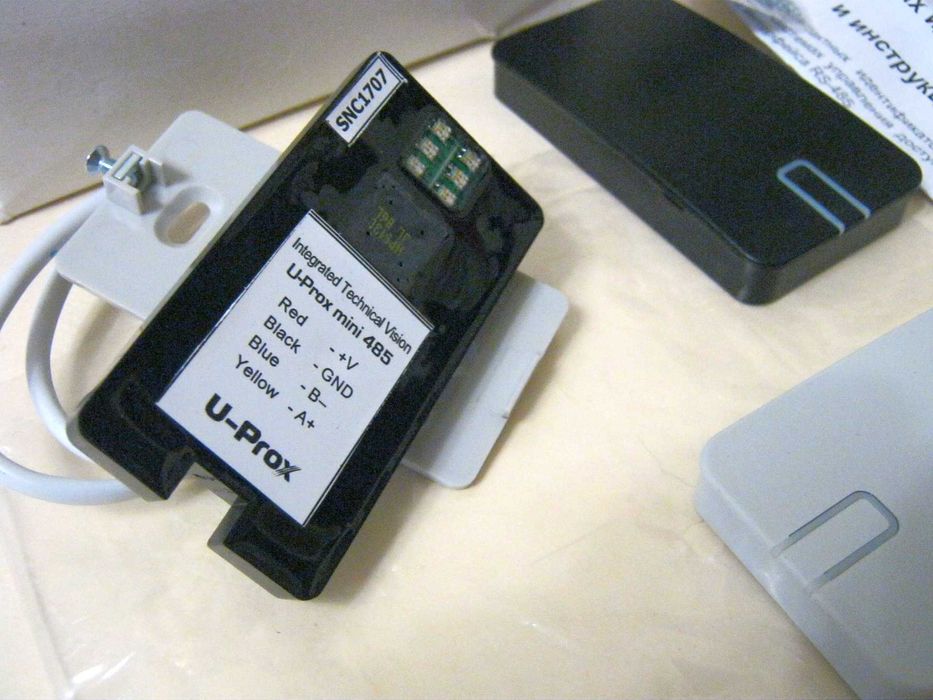 Зчитувач U-Prox Mini 485 (считыватель карточек) безконтактний на двері