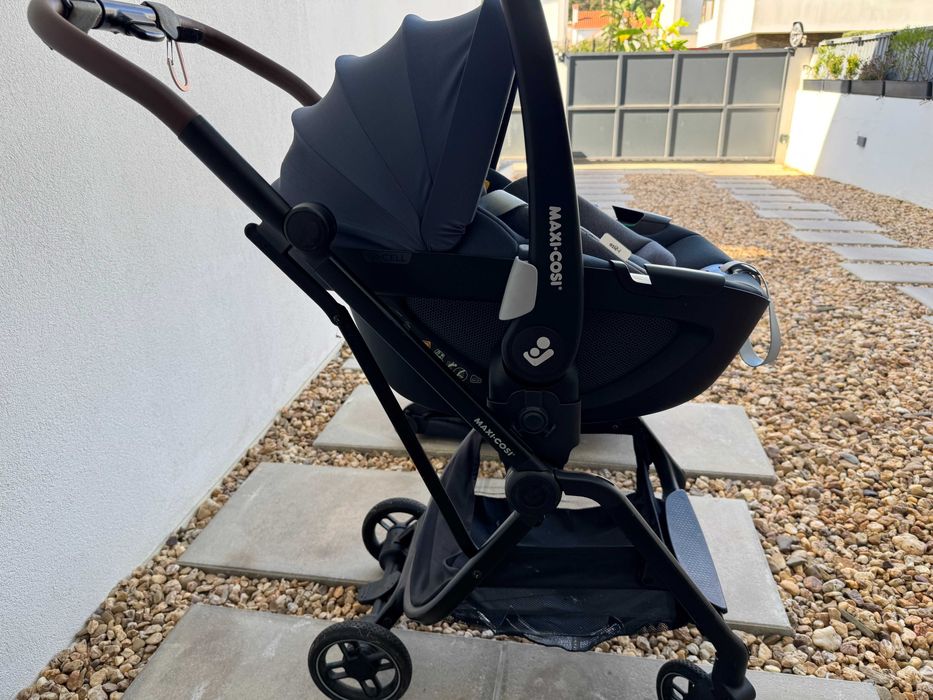 Maxi-Cosi Carrinho de Passeio Ultracompacto + Cadeira Auto Pebble 360