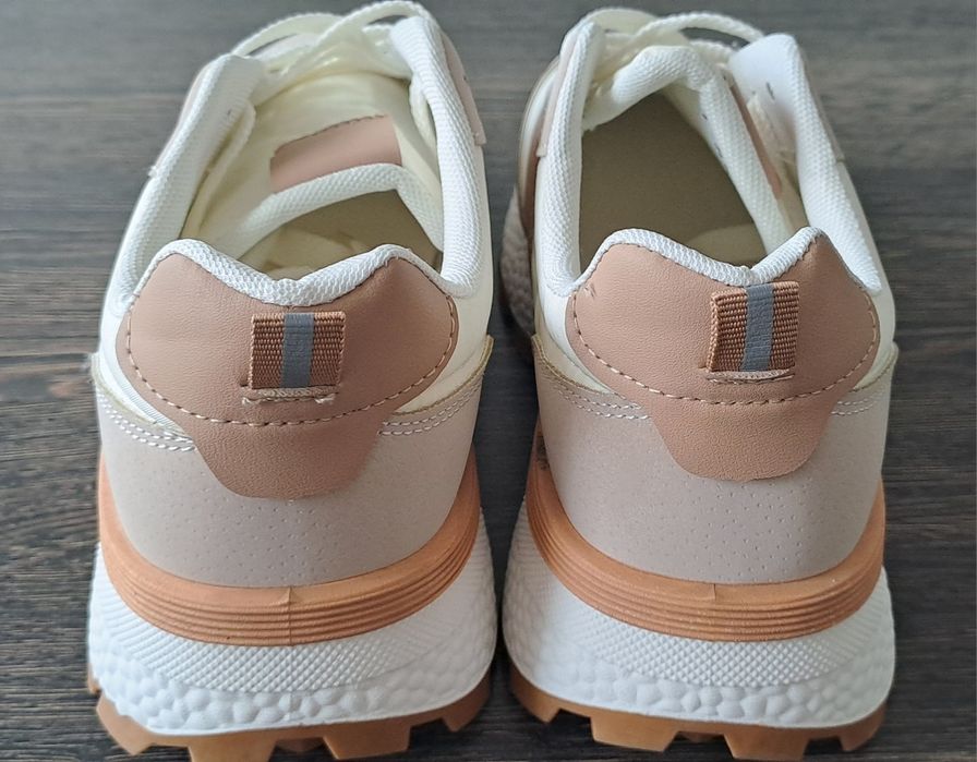 Buty sportowe damskie