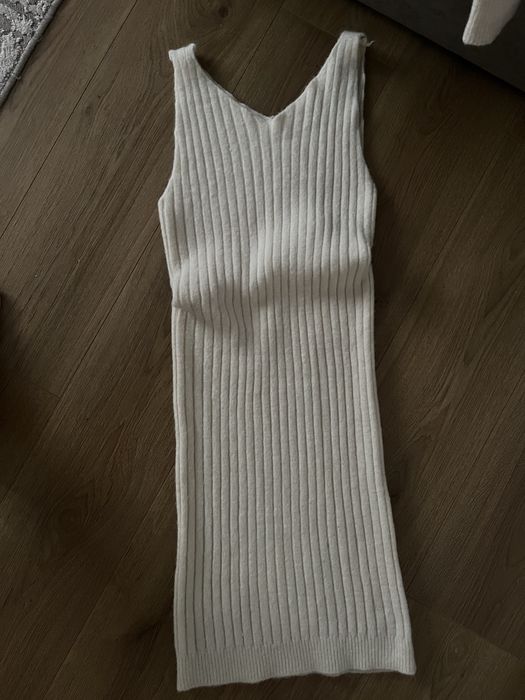 Молочне тепле плаття з кардиганом вʼязане