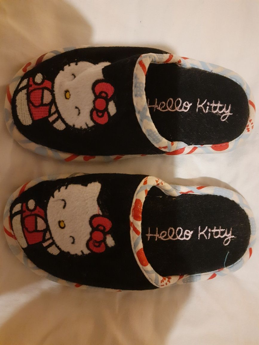 Дитячі кімнатні тапочки Hello Kitty