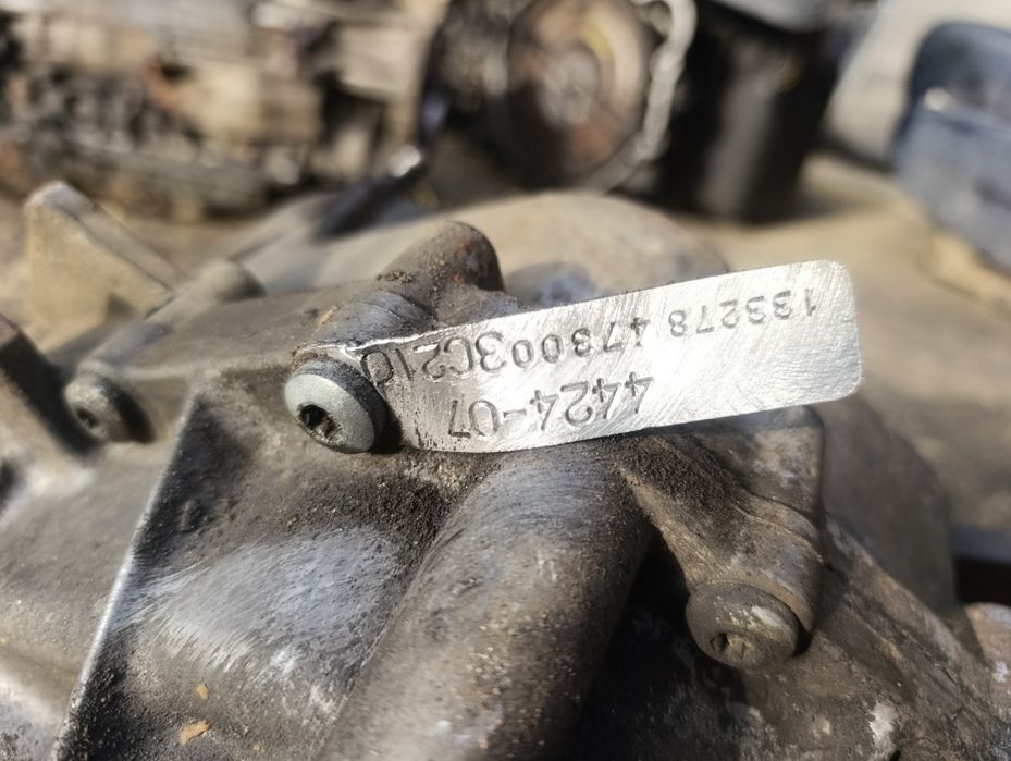 Роздатка КПП Kia Sorento BL Соренто 2002-05 3.5 безнин