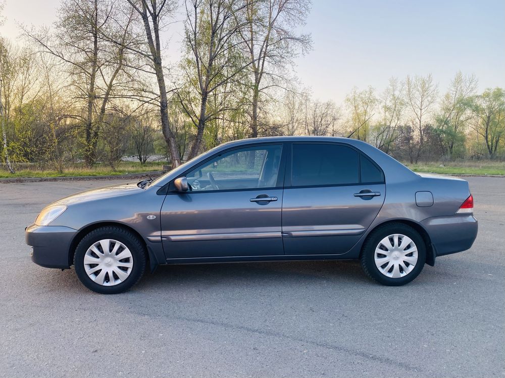 Продам Mitsubishi Lancer 1.6