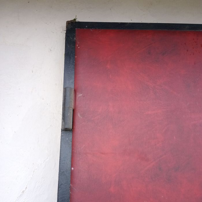 Дверь металлическая входная 3000грн.