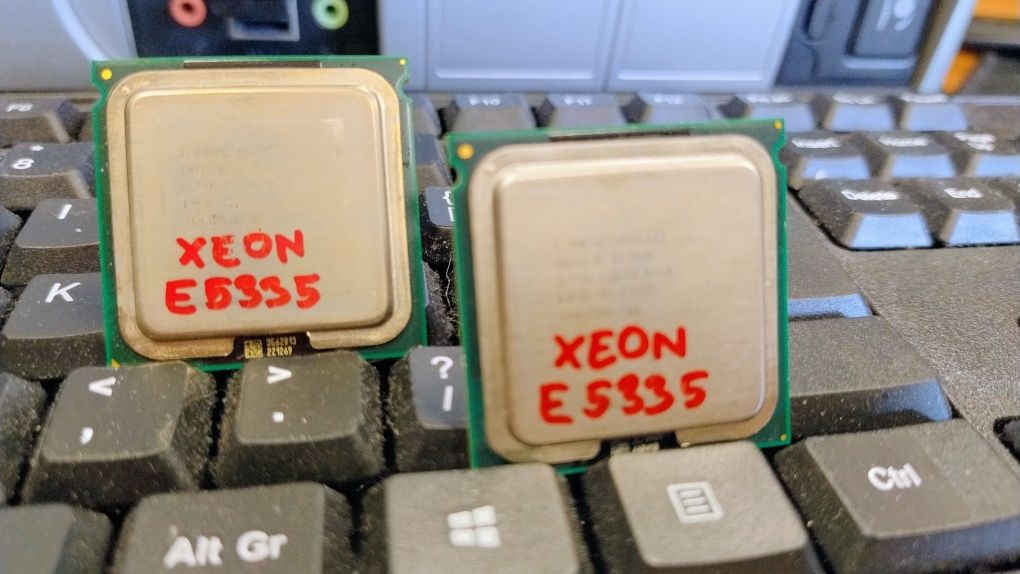 Procesor 2 x Xeon E5335