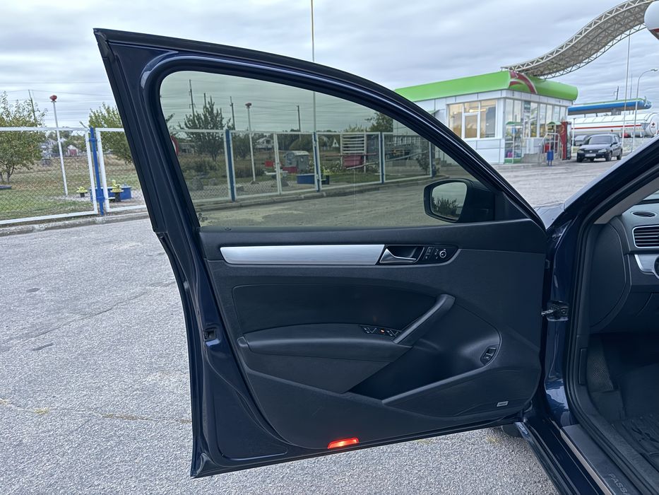 Volkswagen Passat Se 2013 Blue 2.5L