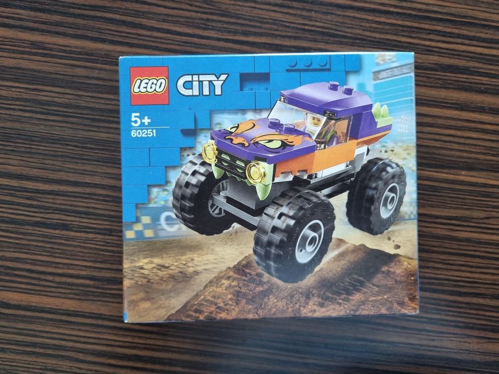 Lego monster truck 60251