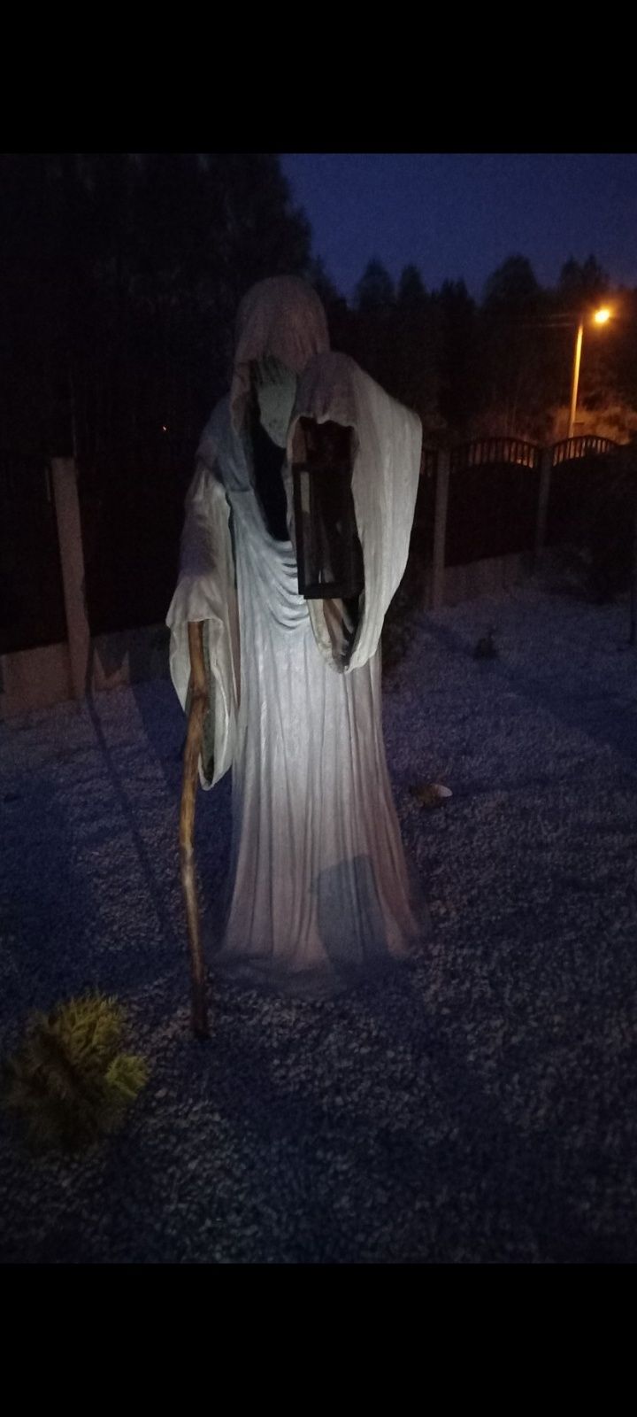 Figurka cementowa, ozdoba ogrodowa duch duszek zmora zjawa dementor